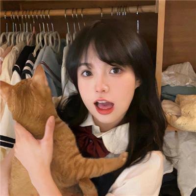 月亮中的亚马逊女人